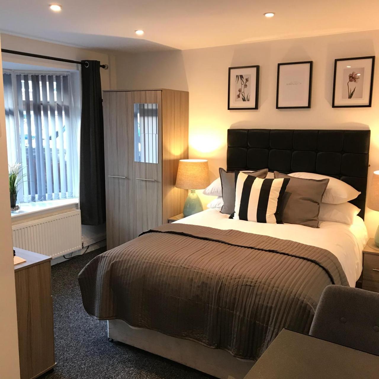 Glaisdale Studios Wolverhampton Ngoại thất bức ảnh